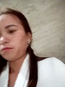 ngaytho004 online show from 12/18/25, 12:06