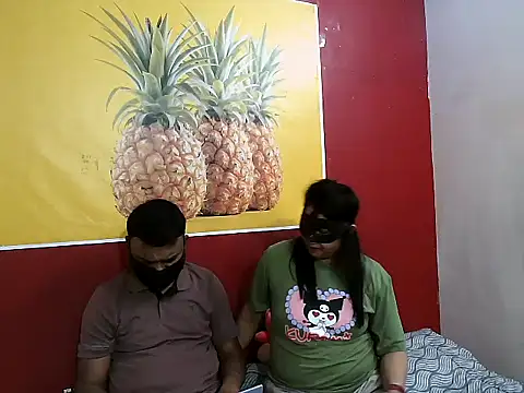 Lovelycouple25 online show from 02/10/26, 06:50