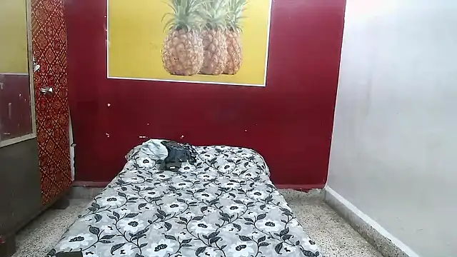 Lovelycouple25 online show from 04/13/26, 08:31