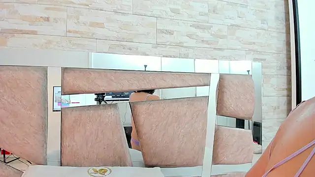 chloe cortez online show from 12/22/25, 10:23