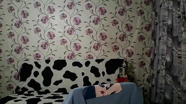 nika smily online show from 12/14/25, 01:16