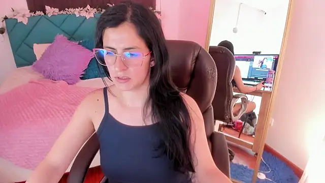 Isa Emm online show from 02/06/26, 07:06