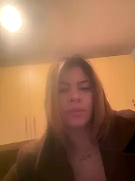 Snapshot of TianaMort chatting on 12/16/25, 09:25 TianaMort online show from 12/16/25, 09:25