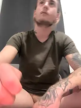 roro25ans online show from 12/17/25, 03:40