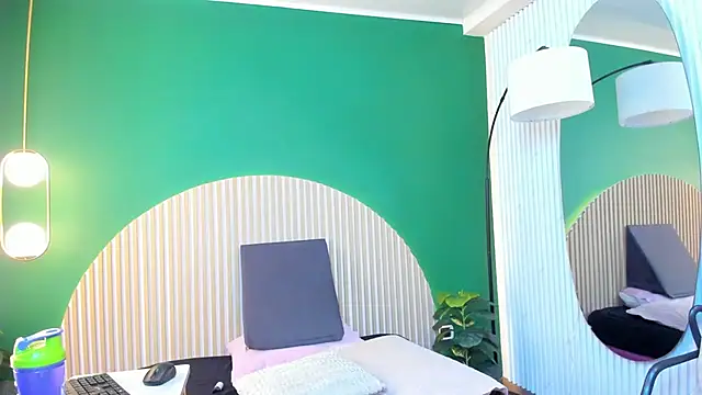 dahianeconnor online show from 04/11/26, 11:47