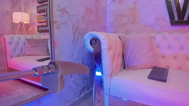 cheekybitch  online show from 12/20/25, 03:57