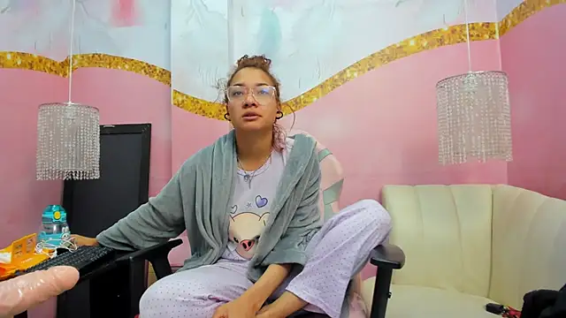 Jadde Greyy  online show from 04/19/26, 12:04