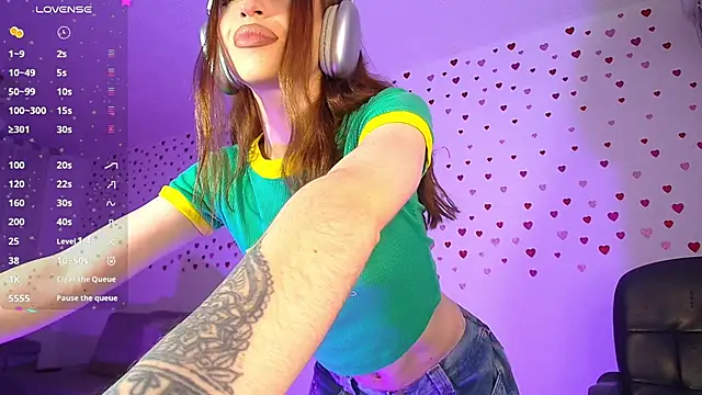 alina lee online show from 02/10/26, 01:43