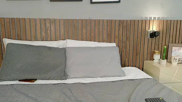 Mia Bellefort online show from 04/21/26, 02:51