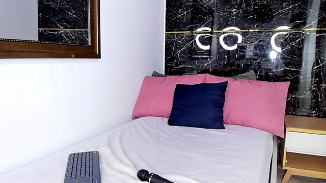 keyla knowles online show from 02/03/26, 10:04