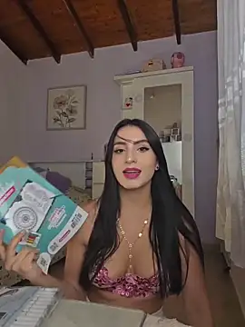 Snapshot of Esmeralda_Rossi chatting on 02/07/26, 09:40 Esmeralda Rossi online show from 02/07/26, 09:40