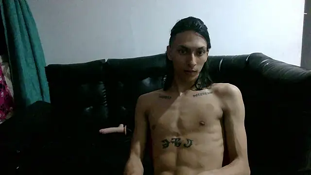 Snapshot of SebasT-sex chatting on 03/02/26, 03:20 SebasT-sex online show from 03/02/26, 03:20