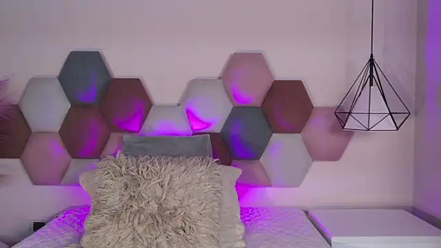 PaulinaSaint online show from 01/16/26, 06:56