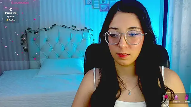 emmalove doll online show from 03/04/26, 12:16