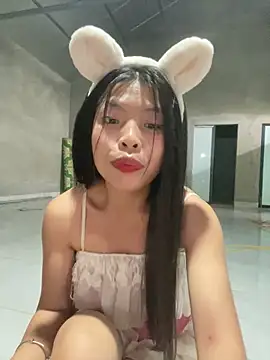 Snapshot of lux-su chatting on 05/19/26, 02:07 lux-su online show from 05/19/26, 02:07