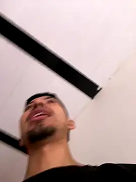 Snapshot of AxelAndJeremy2 chatting on 12/15/25, 08:35 AxelAndJeremy2 online show from 12/15/25, 08:35