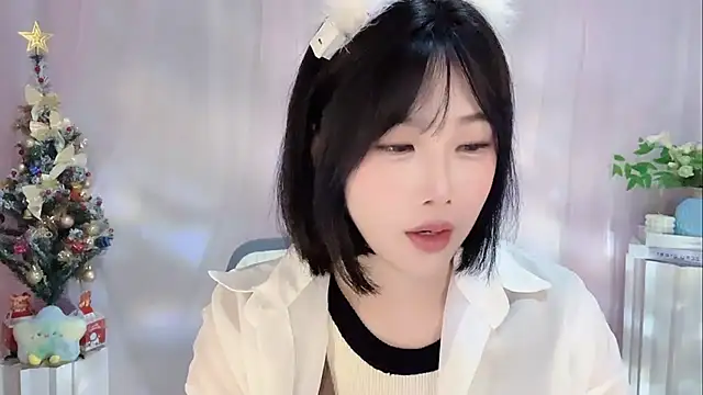 Pinkgirl520 online show from 12/23/25, 02:09