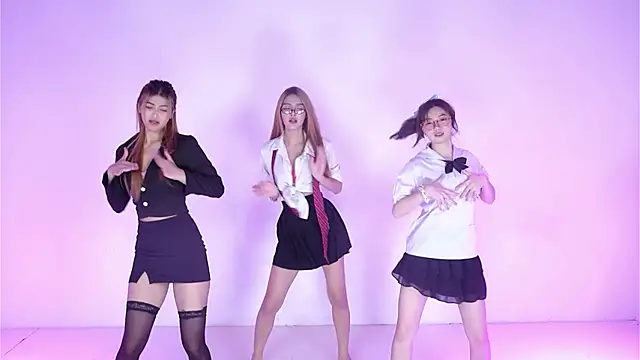 G-Velvet online show from 04/19/26, 04:39