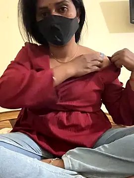 Snapshot of cute_mahi001 chatting on 12/16/25, 11:26 cute mahi001 online show from 12/16/25, 11:26