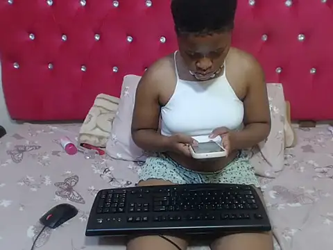 Barbie Kay online show from 12/15/25, 02:16