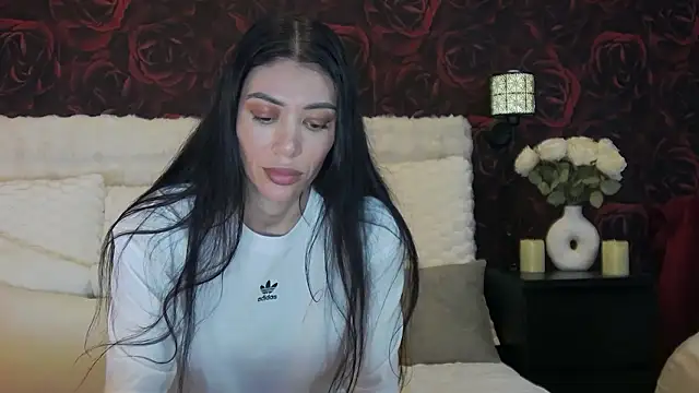 Leena C online show from 02/11/26, 10:48