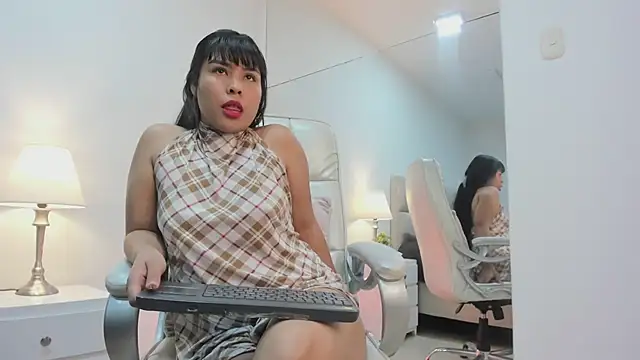 JulietaFerrer  online show from 04/22/26, 11:34