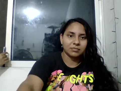 Snapshot of Anny-e4rtstar chatting on 12/15/25, 06:50 Anny-e4rtstar online show from 12/15/25, 06:50