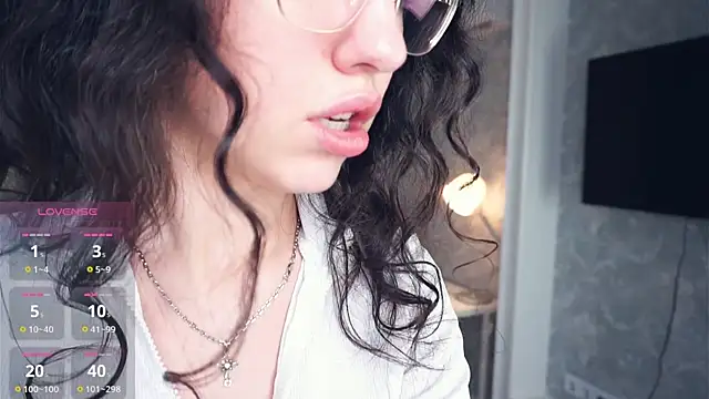 OdetteWitschi online show from 01/08/26, 06:59