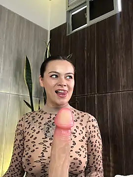 Adelaindiamond  online show from 04/14/26, 12:33