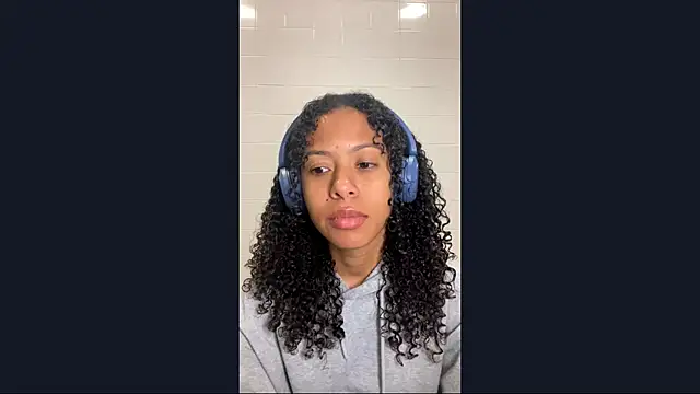 Snapshot of CarrieQuebedeaux chatting on 12/20/25, 08:16 CarrieQuebedeaux online show from 12/20/25, 08:16