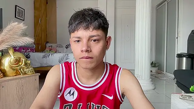 Andy Belier23 online show from 04/10/26, 04:12