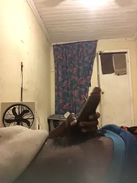 Snapshot of reckless_34 chatting on 02/05/26, 12:15 reckless 34 online show from 02/05/26, 12:15