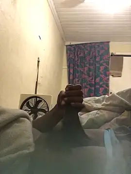 Snapshot of reckless_34 chatting on 02/10/26, 05:11 reckless 34 online show from 02/10/26, 05:11