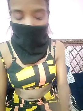 Snapshot of Shivani66 chatting on 12/15/25, 07:29 Shivani66 online show from 12/15/25, 07:29