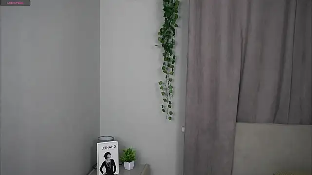 Snapshot of SharylOrbin chatting on 01/15/26, 09:18 SharylOrbin online show from 01/15/26, 09:18