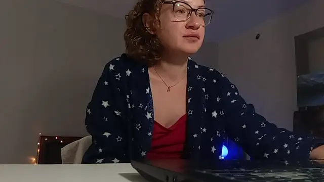 Snapshot of Alice_newhome chatting on 05/26/26, 12:01 Alice newhome online show from 05/26/26, 12:01