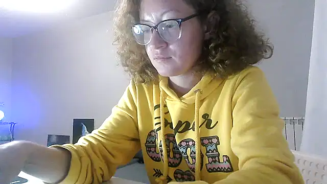 Snapshot of Alice_newhome chatting on 07/17/26, 06:35 Alice newhome online show from 07/17/26, 06:35