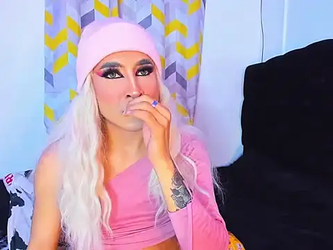 georgiina giio online show from 03/12/26, 07:47