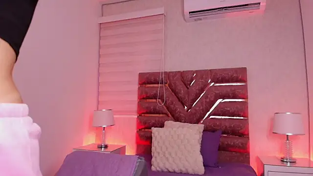 sofia go  online show from 07/19/26, 11:58