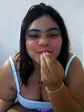 Snapshot of Amore2026 chatting on 12/20/25, 05:36 Amore2026 online show from 12/20/25, 05:36