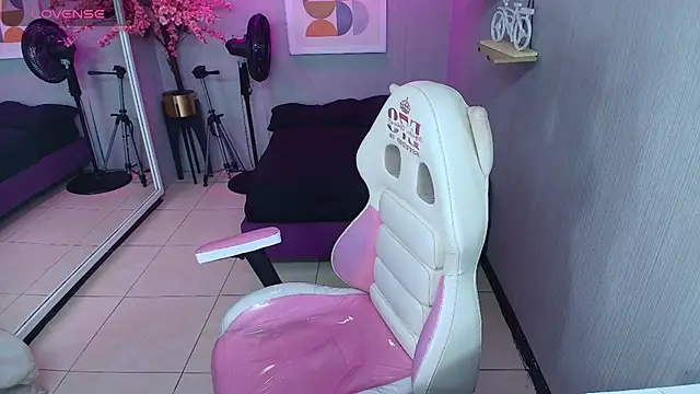 Carolina cherry online show from 03/22/26, 11:57