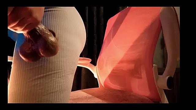 vickvalencia2 online show from 04/14/26, 03:23