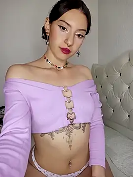 Snapshot of Lia_whitexxx chatting on 12/15/25, 11:20 Lia whitexxx online show from 12/15/25, 11:20