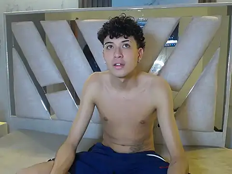 bonnieandclydecf online show from 12/18/25, 05:19