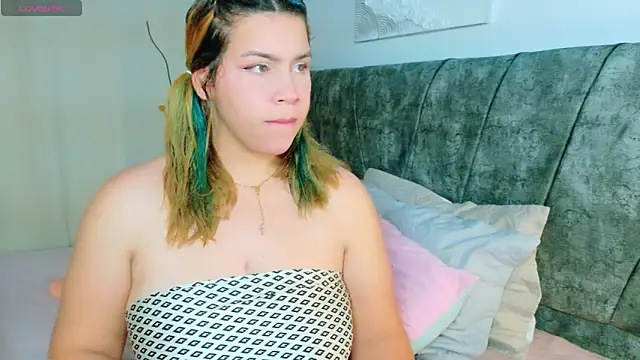 Snapshot of NanyMatrioska chatting on 01/12/26, 06:57 NanyMatrioska online show from 01/12/26, 06:57