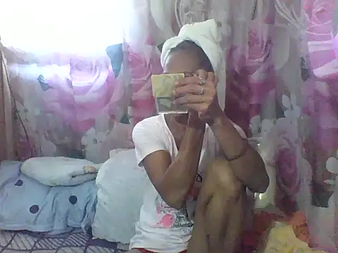 Petite elise online show from 04/24/26, 04:37