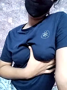 Snapshot of smita_telugu chatting on 04/18/26, 12:14 smita telugu online show from 04/18/26, 12:14