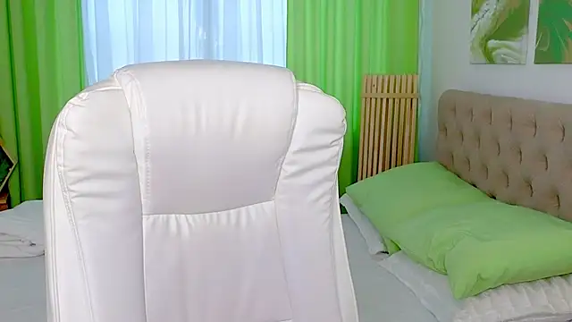 Miss Alisa  online show from 02/18/26, 09:16