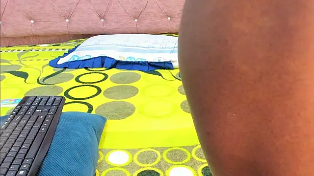 Jazmin040  online show from 01/15/26, 11:59