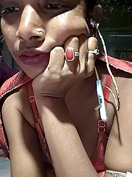 Snapshot of Sweet-rumi chatting on 12/15/25, 05:50 Sweet-rumi online show from 12/15/25, 05:50